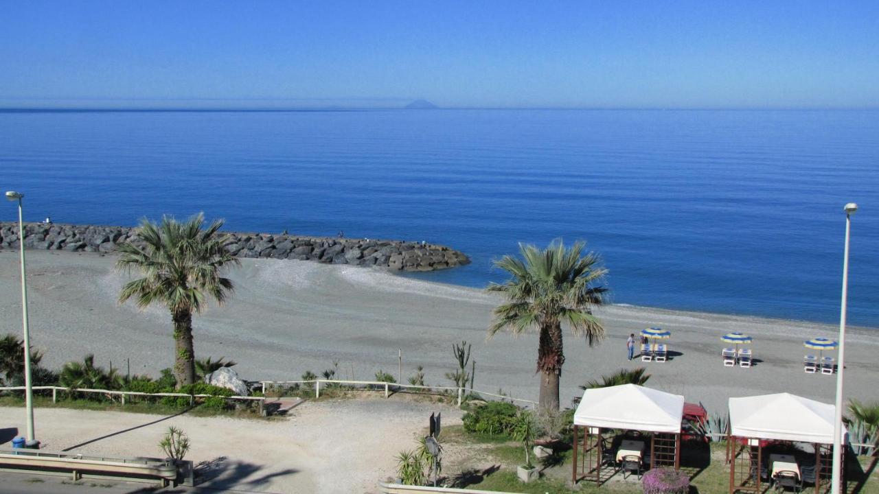 Hotel La Tonnara Amantea Exterior photo